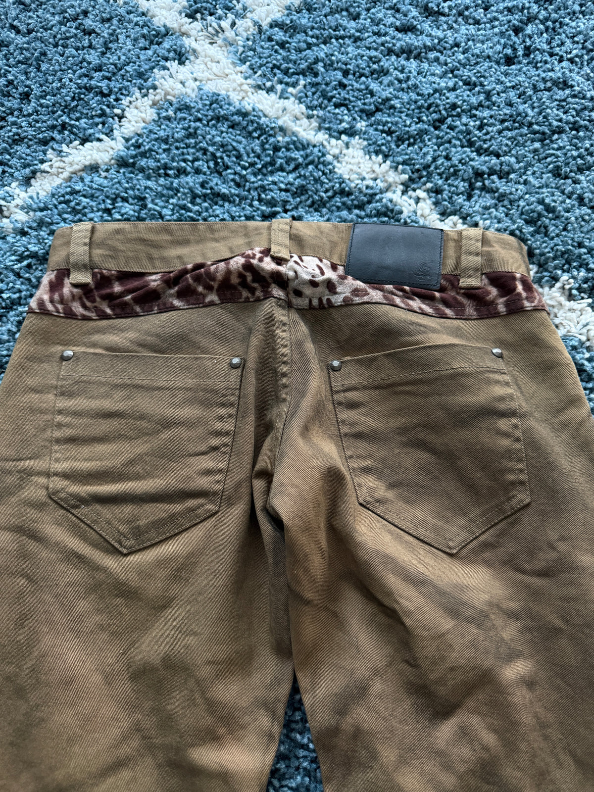 Lagust Giraffe Clawmark Pants