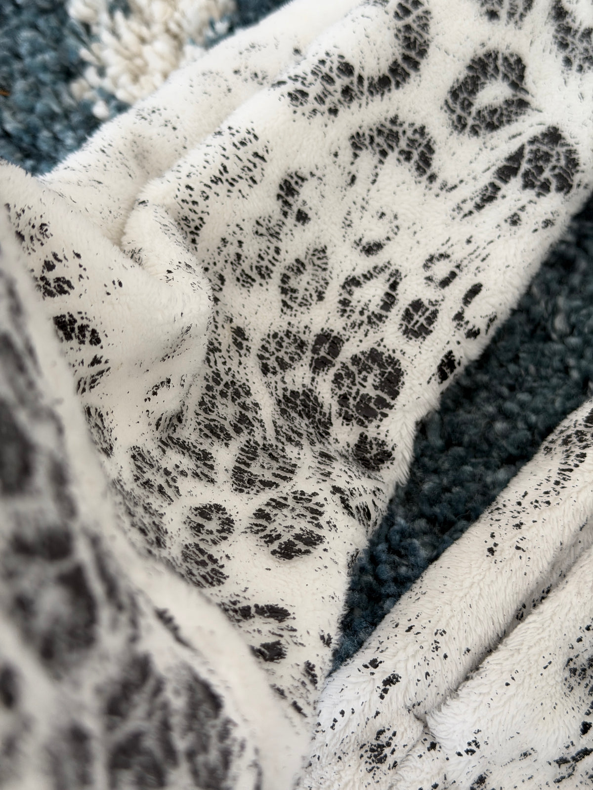 Tornado Mart Micro Fur Leopard full zip jacket