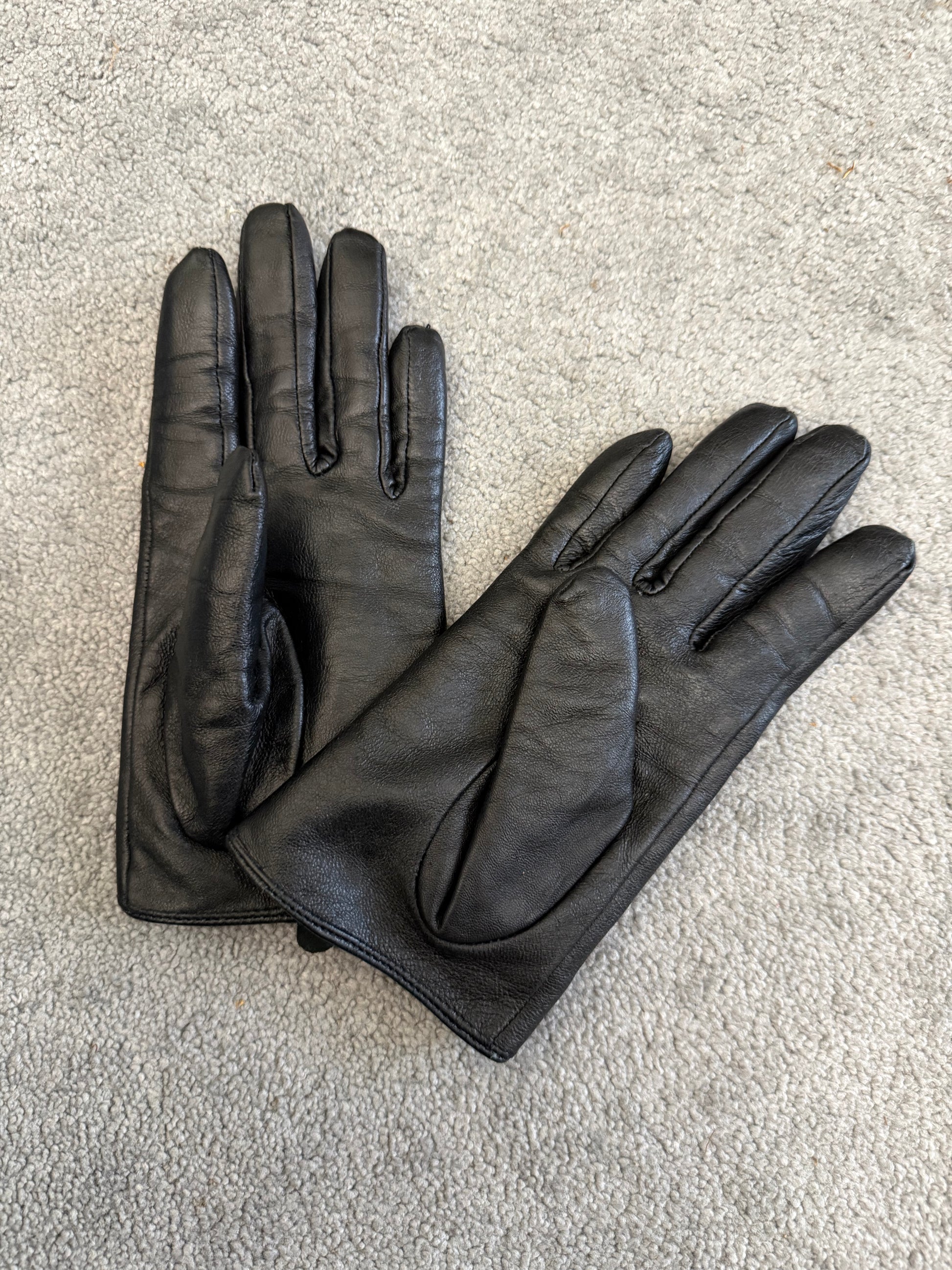 Spiked studded leather gloves