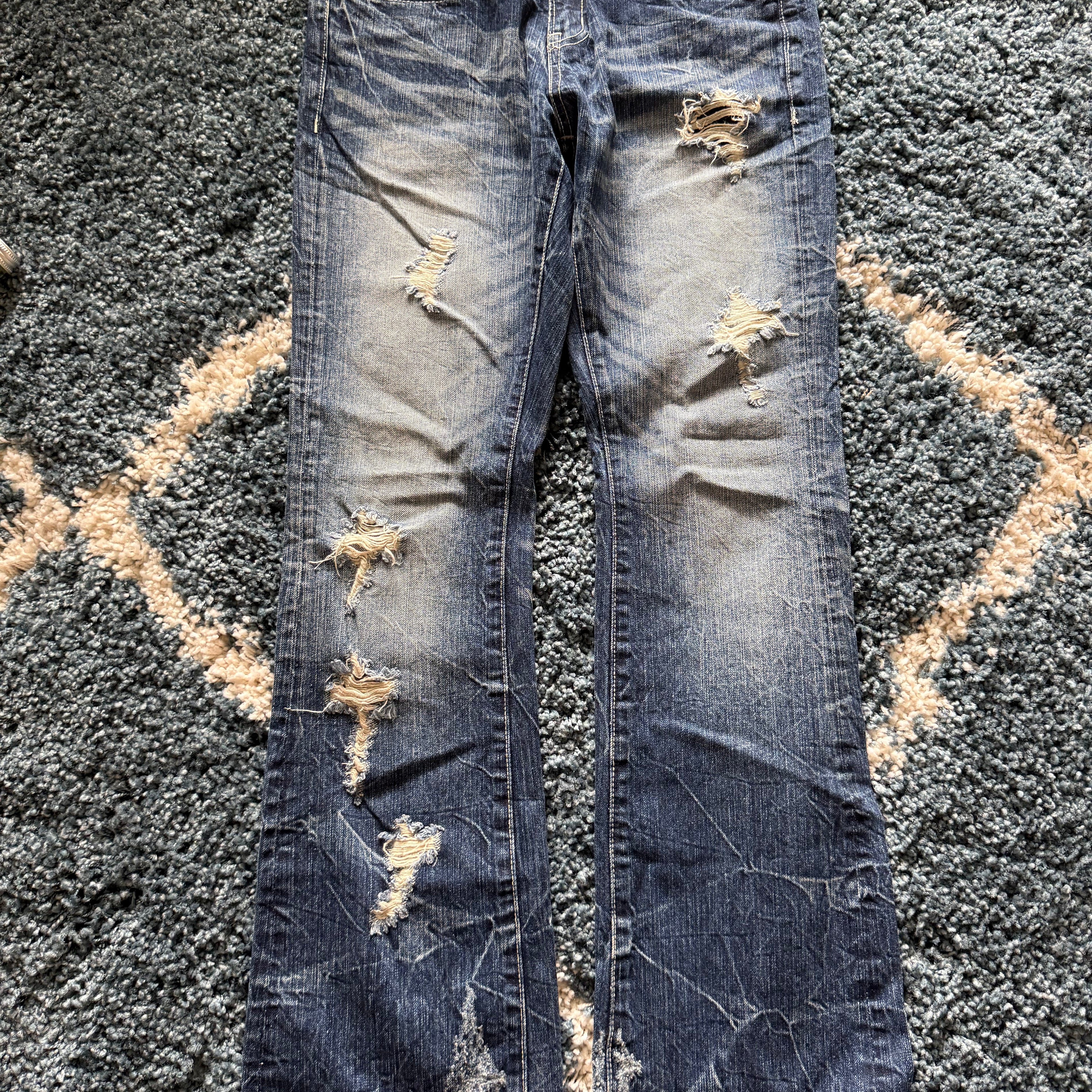 Cavaria studded pocket honeycomb flared jeans