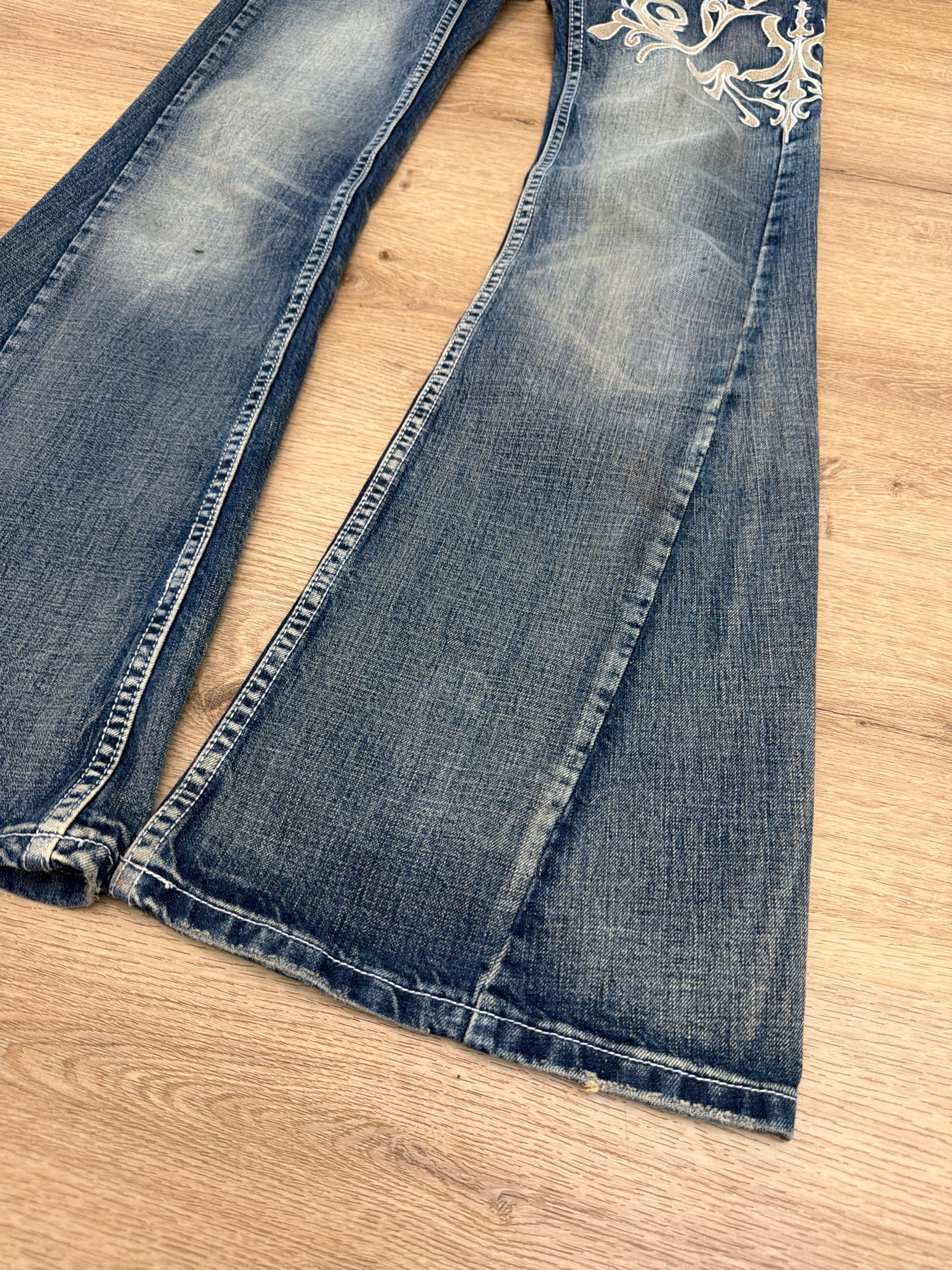 Tornado Mart Tribal Embroidery Flared Denim