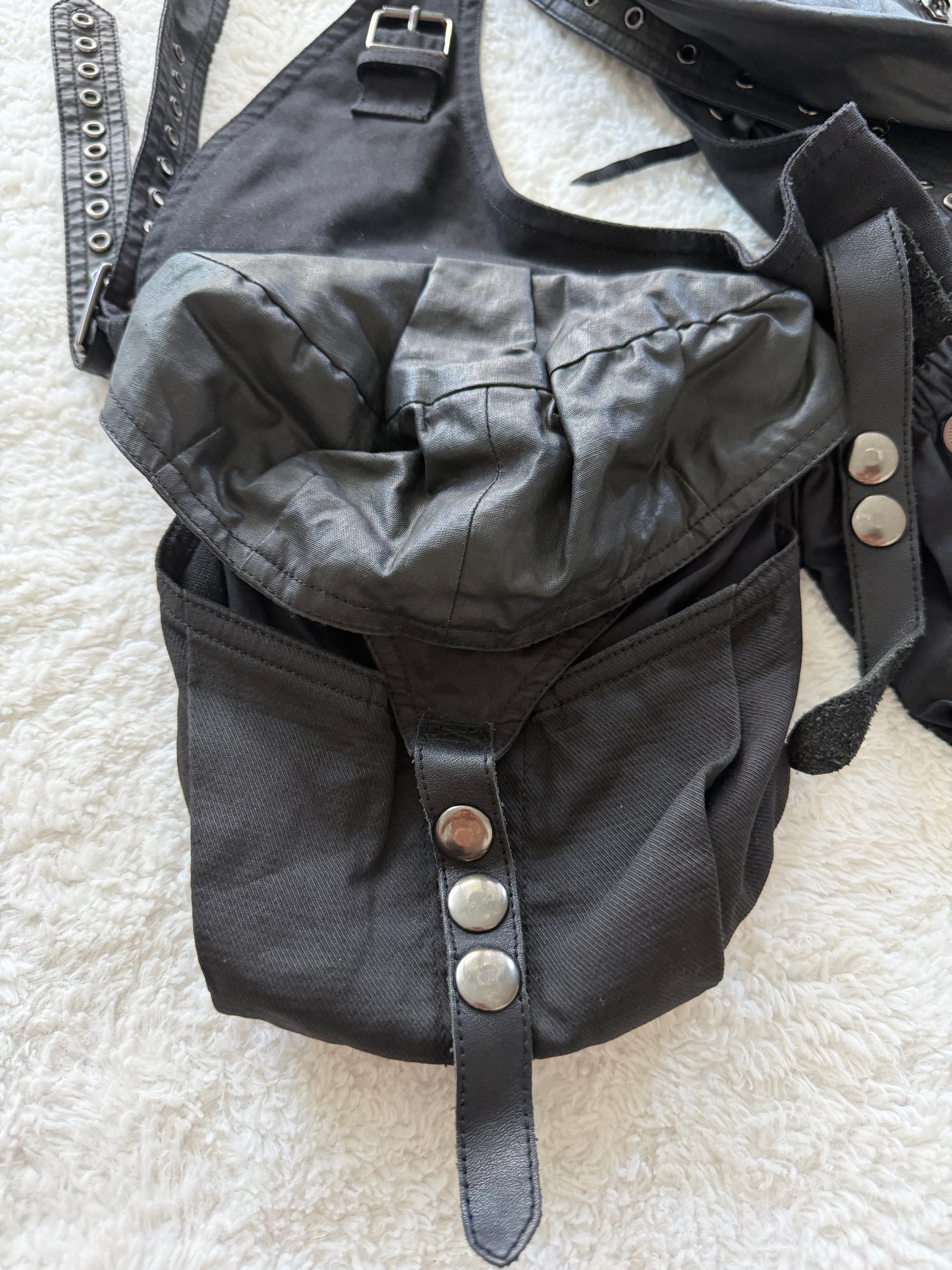 Buffalo Bob Waxed Triangle Holster Multi Bag
