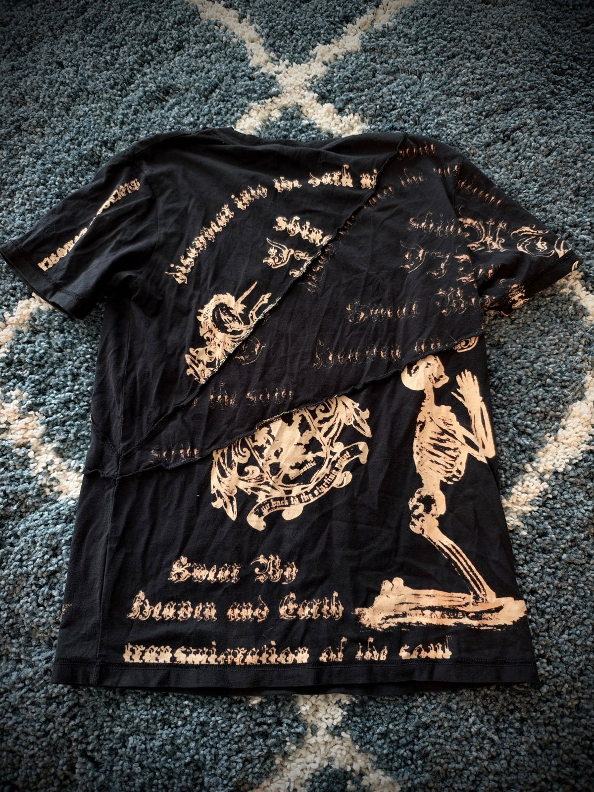 In The Attic Skull Slashed Shirt - wintexarchive