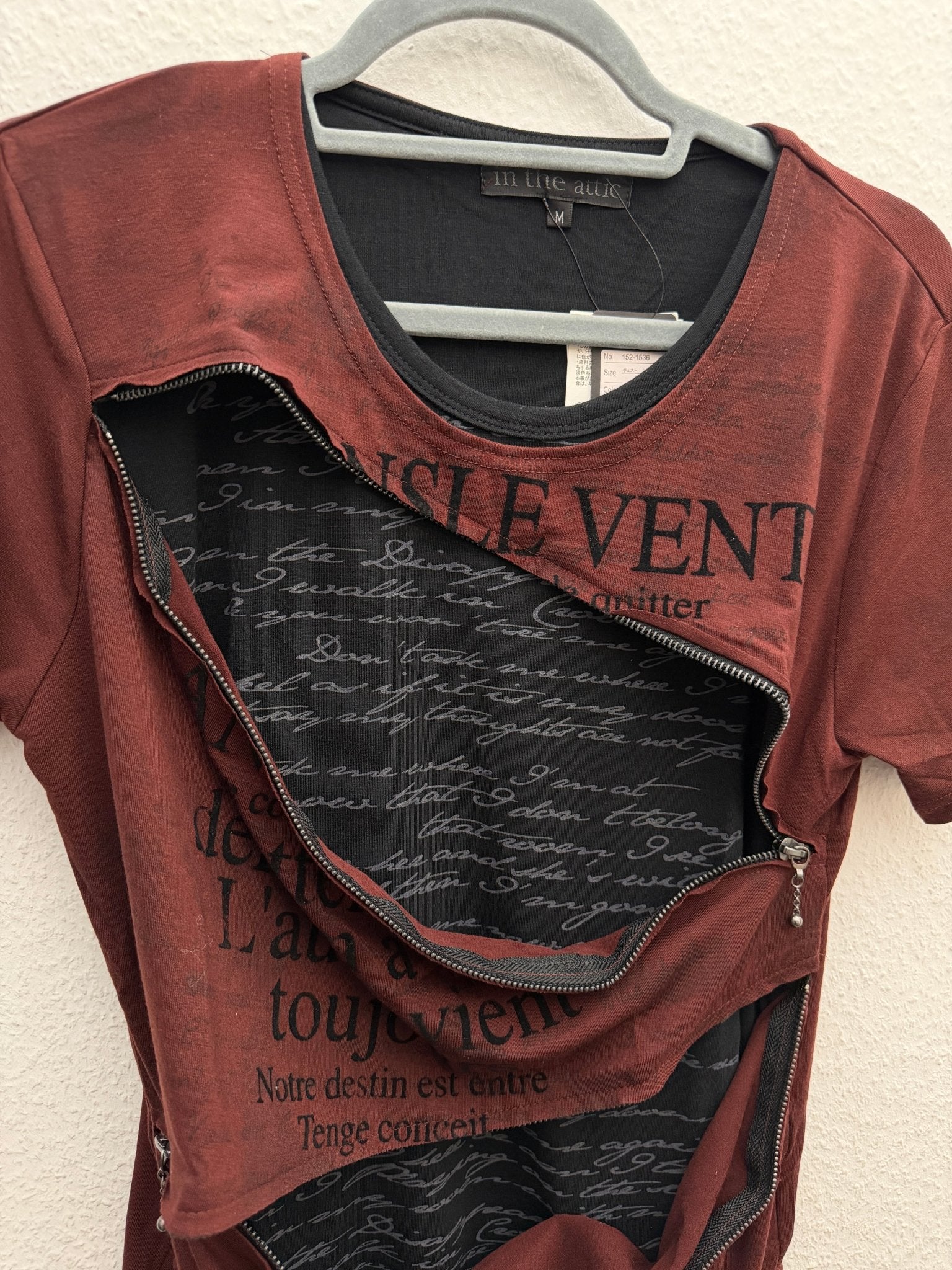 In the Attic TRIPPLE ZIPPER Poem Shirt - wintexarchive