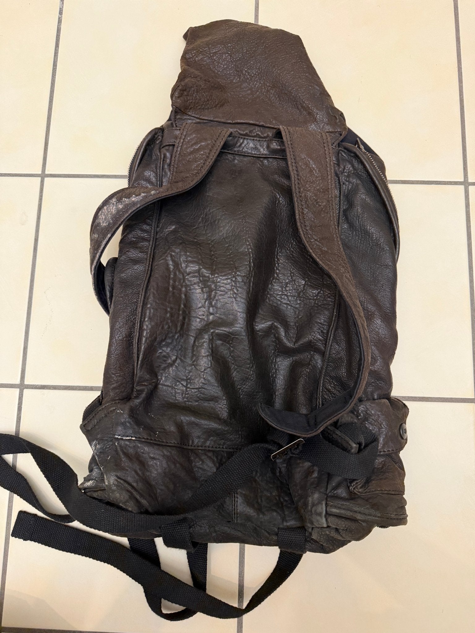 Johnny Wolf Gas Mask Rucksack - wintexarchive