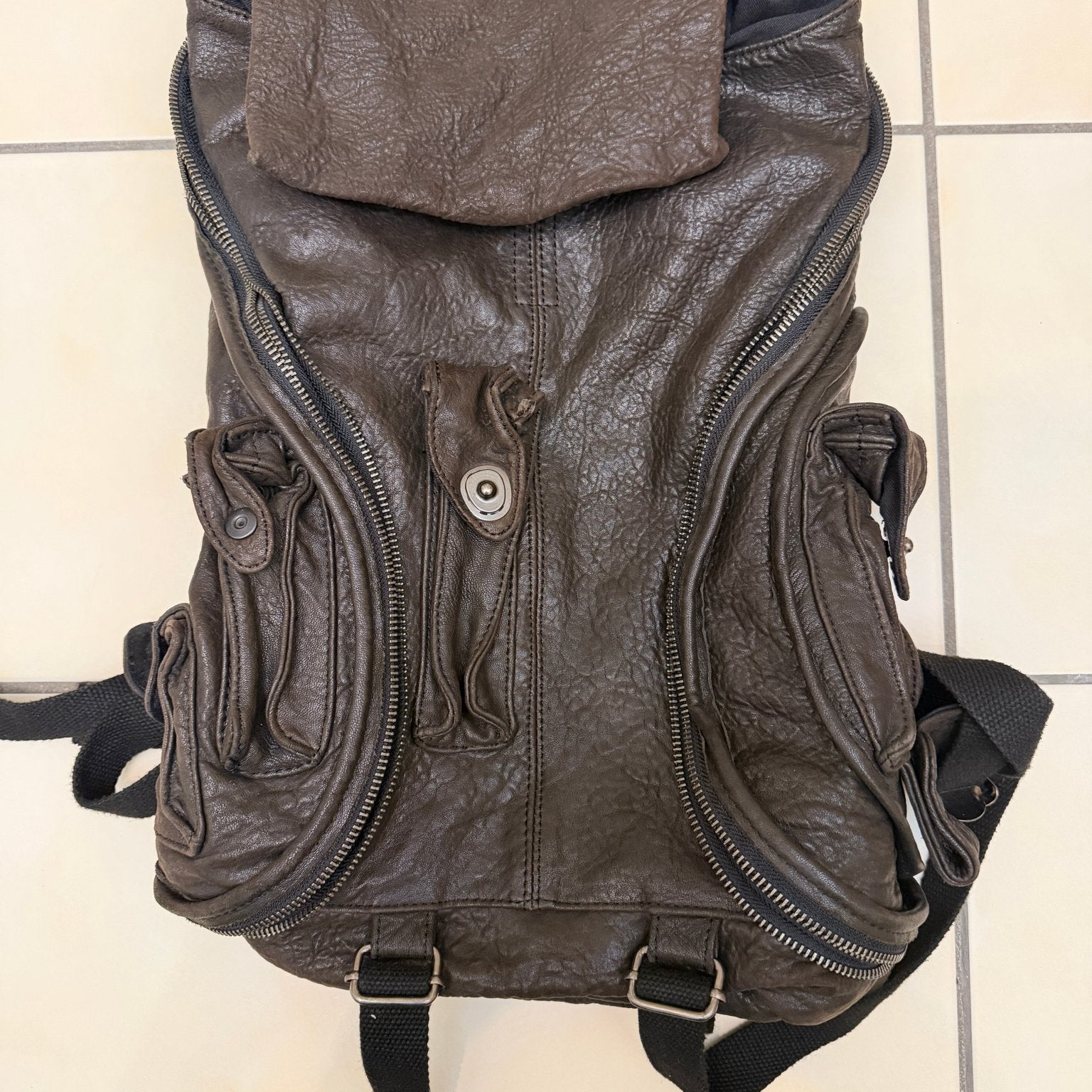 Johnny Wolf Gas Mask Rucksack - wintexarchive