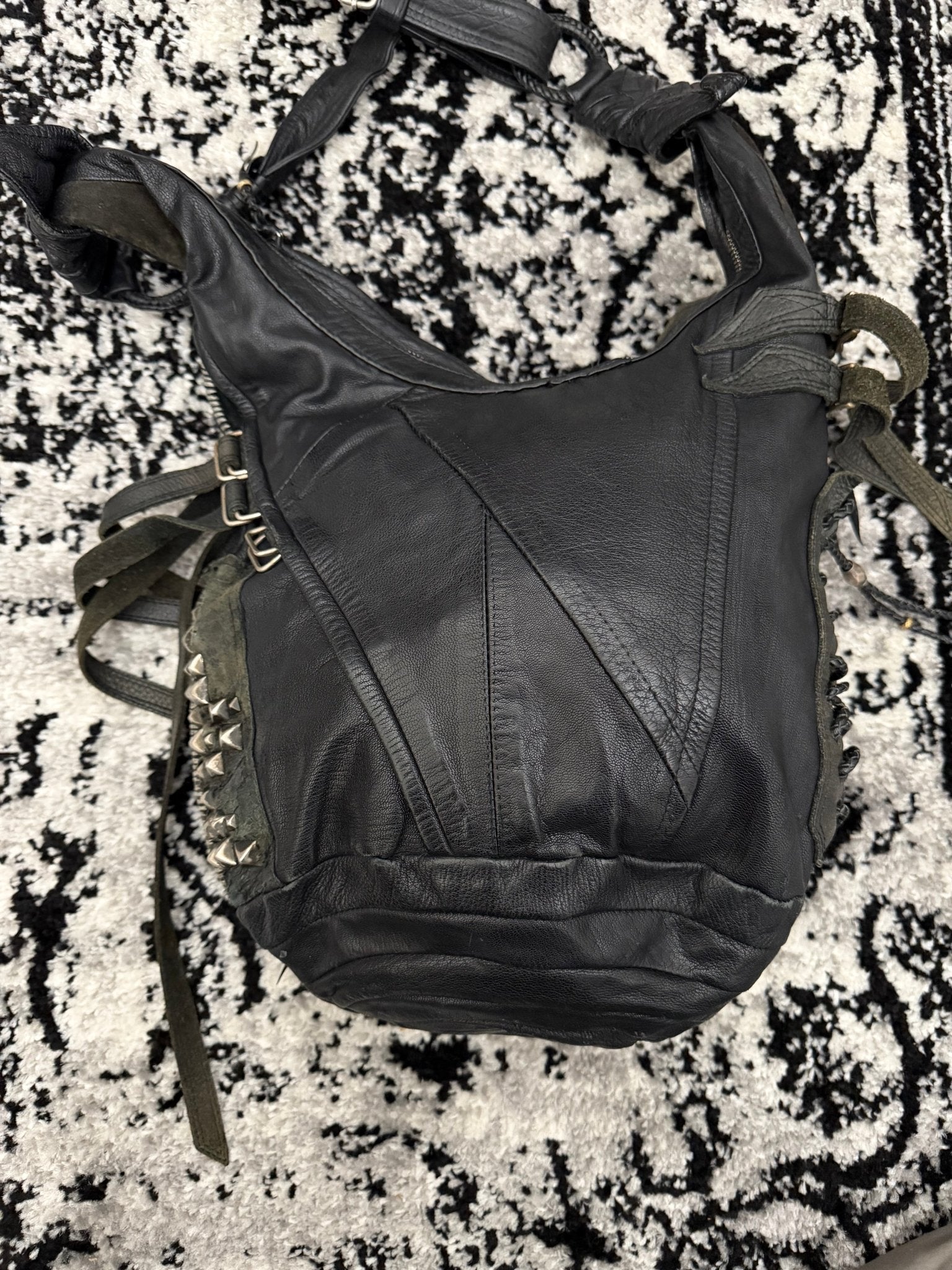 Kmrii 2006 Torpedo Bag - wintexarchive