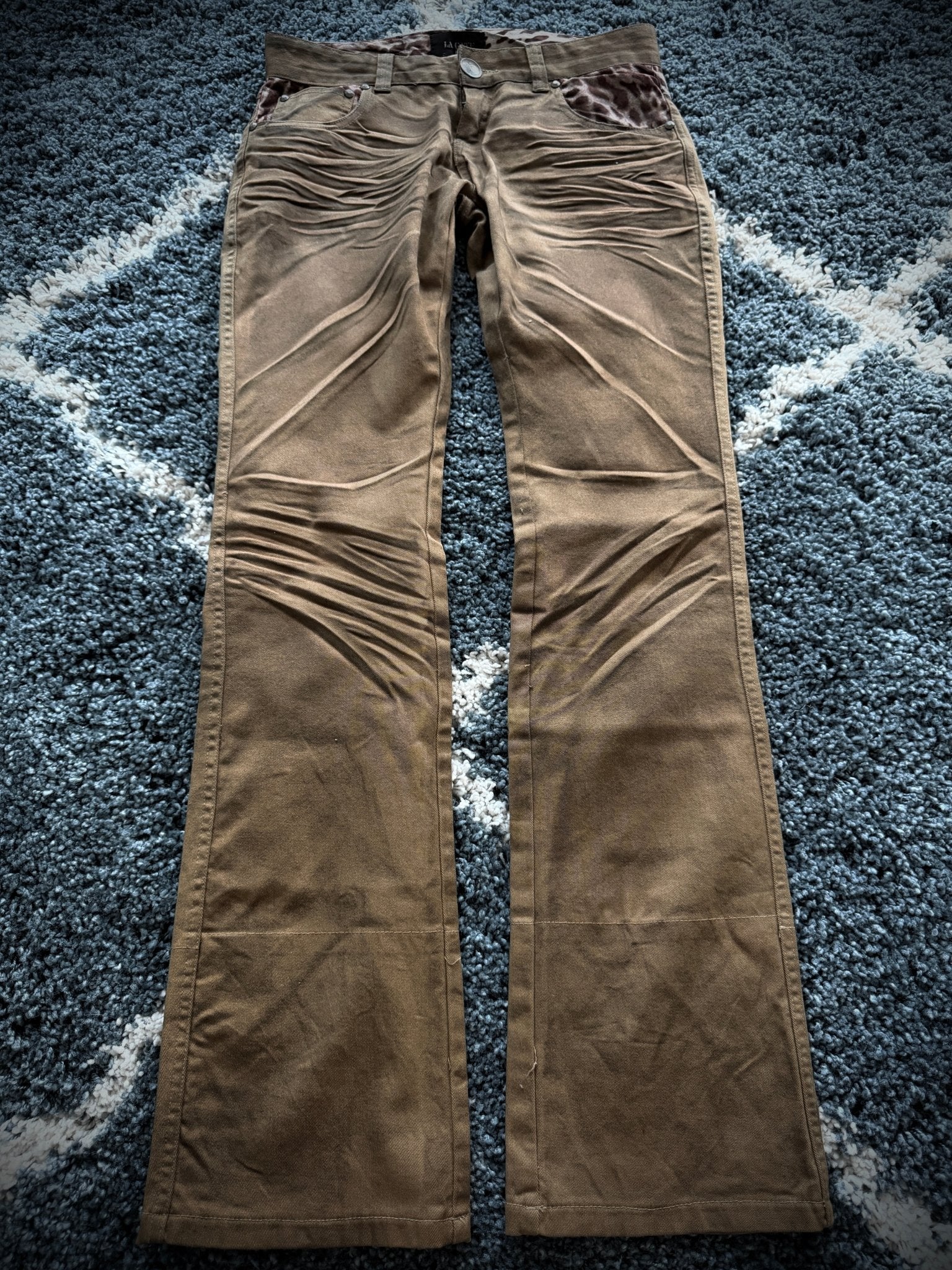Lagust Giraffe Clawmark Pants - wintexarchive