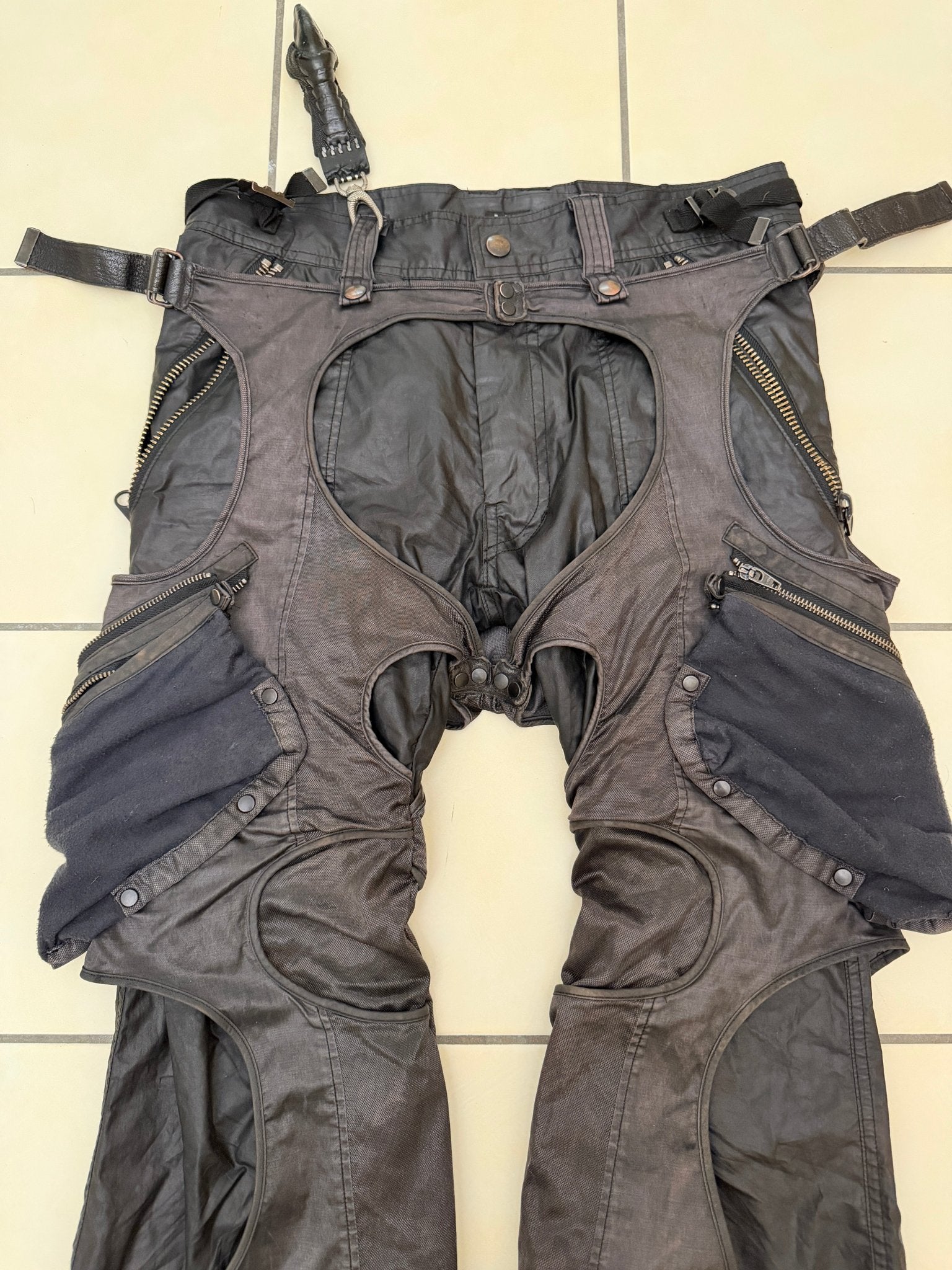L.G.B. 4/4 Parachute Waxed Cargo Pants - wintexarchive
