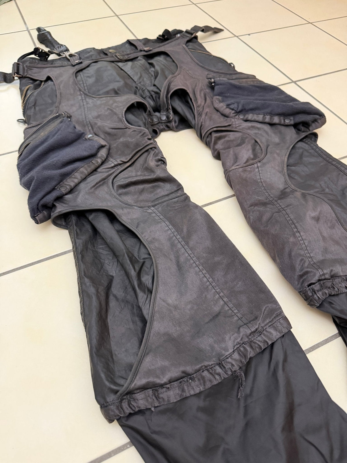 L.G.B. 4/4 Parachute Waxed Cargo Pants - wintexarchive
