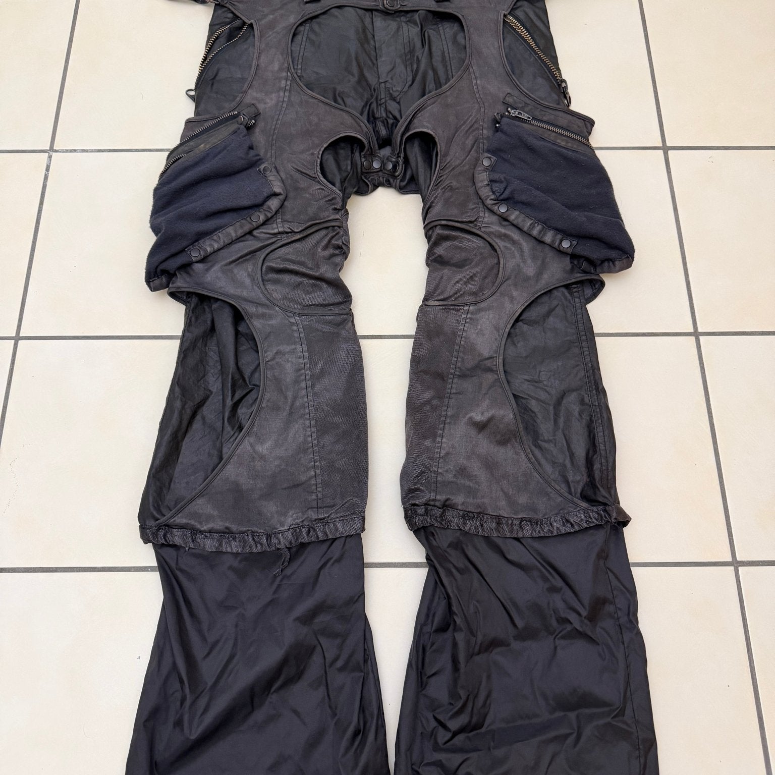 L.G.B. 4/4 Parachute Waxed Cargo Pants - wintexarchive