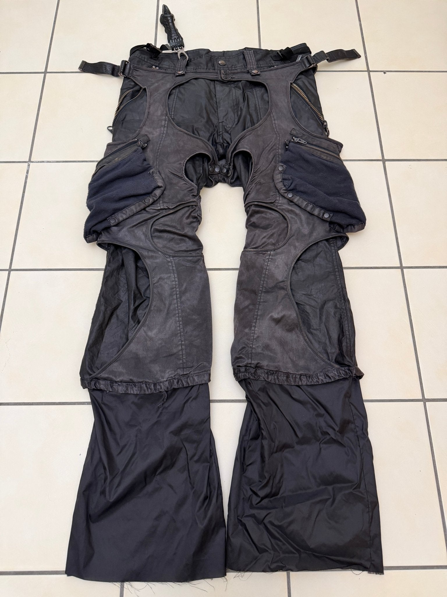L.G.B. 4/4 Parachute Waxed Cargo Pants - wintexarchive