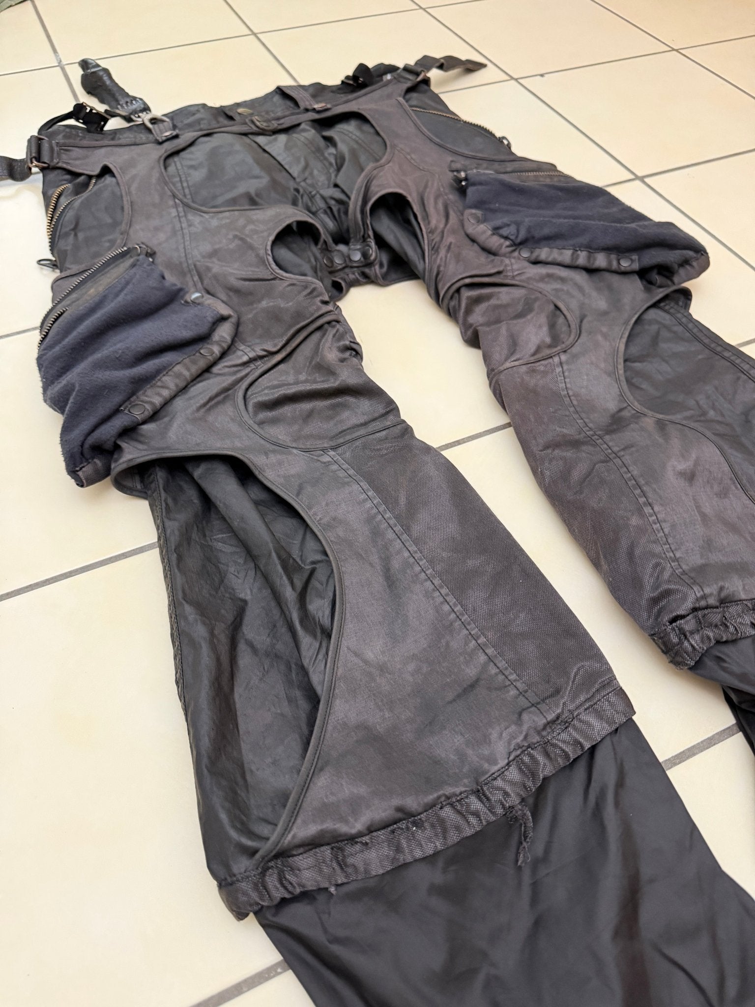 L.G.B. 4/4 Parachute Waxed Cargo Pants - wintexarchive