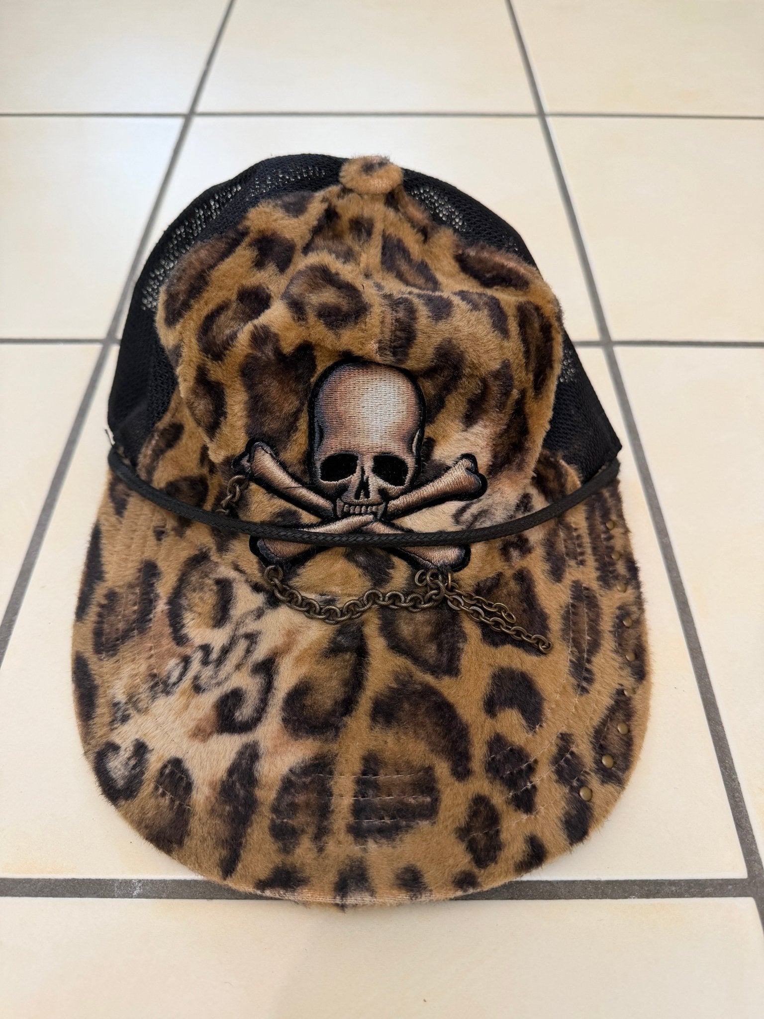 Roen Chained Studded Cap - wintexarchive