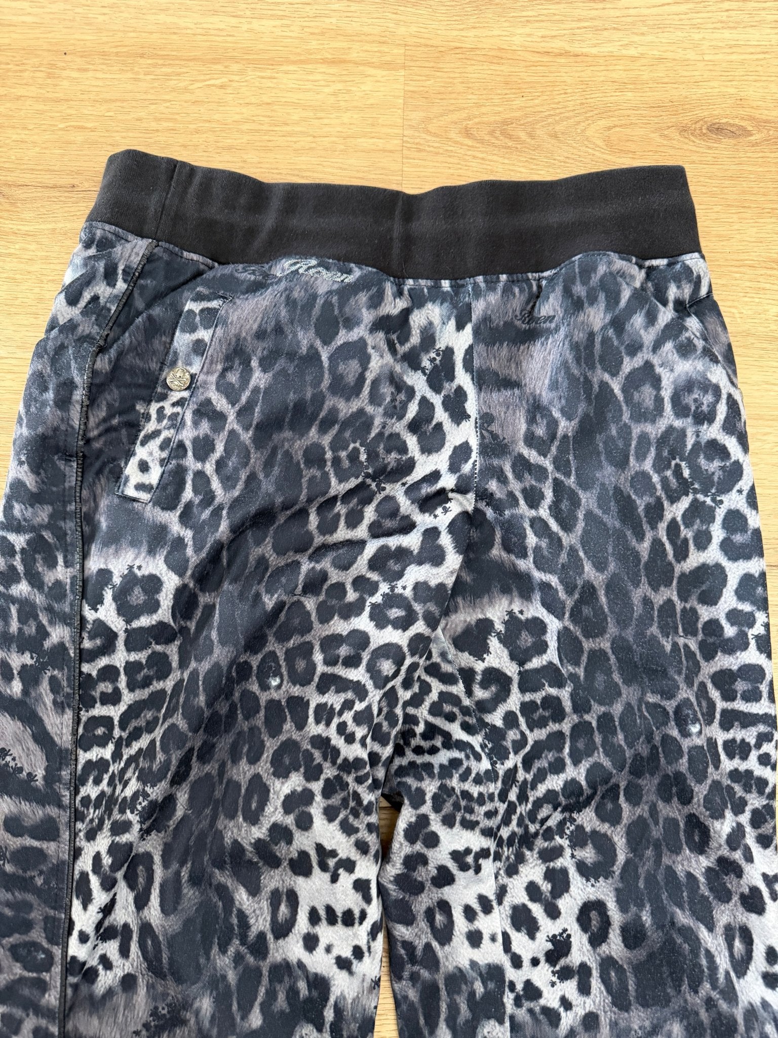 Roen Leopard Skull Sweatpants - wintexarchive