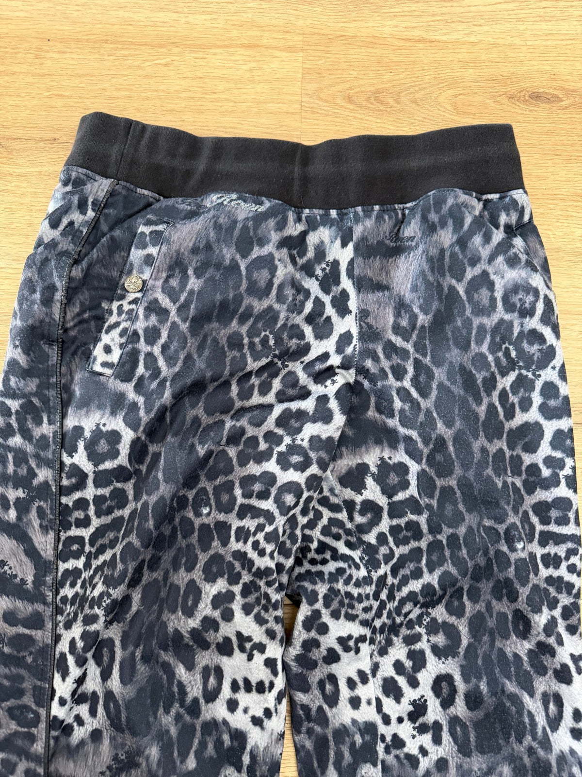 Roen Leopard Skull Sweatpants - wintexarchive