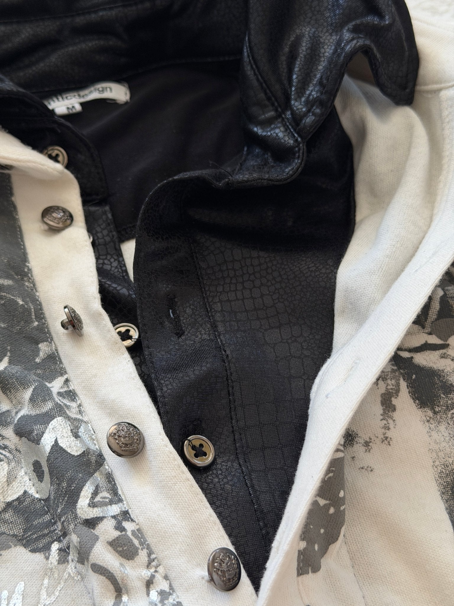 Semantic Design Double Layered Crocodile Waxed Butterfly Polo Shirt - wintexarchive