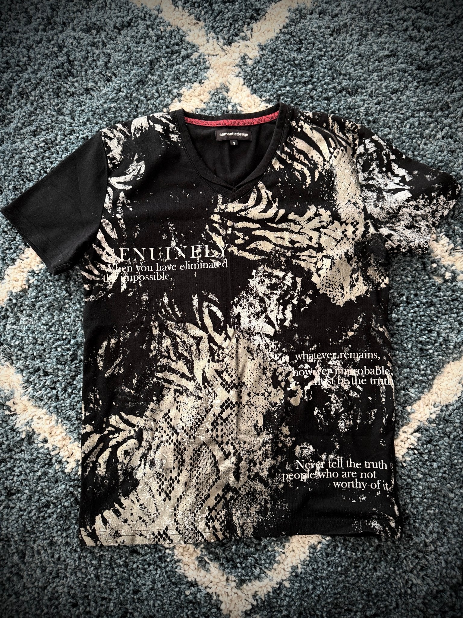 Semantic Design Shiny Animal Wildlife Shirt - wintexarchive