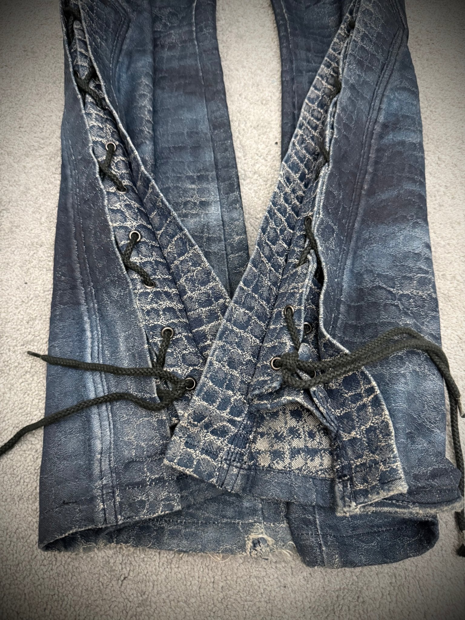 Tornado Mart 00‘s Crocodile Coated Flared Pants - wintexarchive