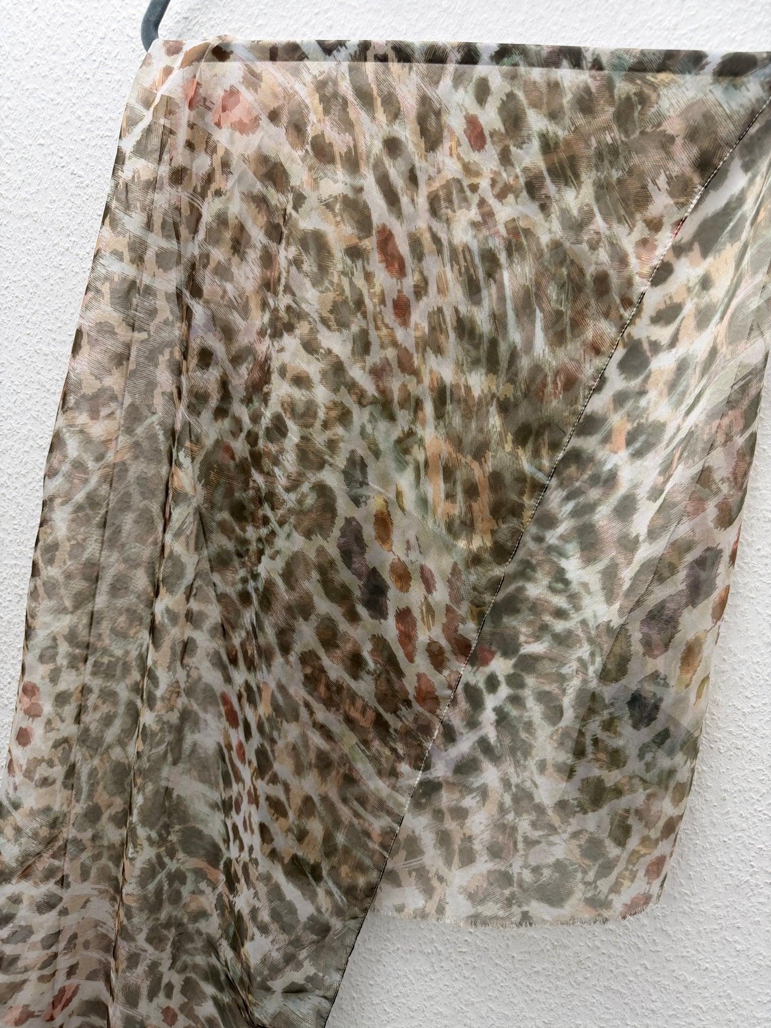 Tornado Mart Italy Line Leopard Stole - wintexarchive